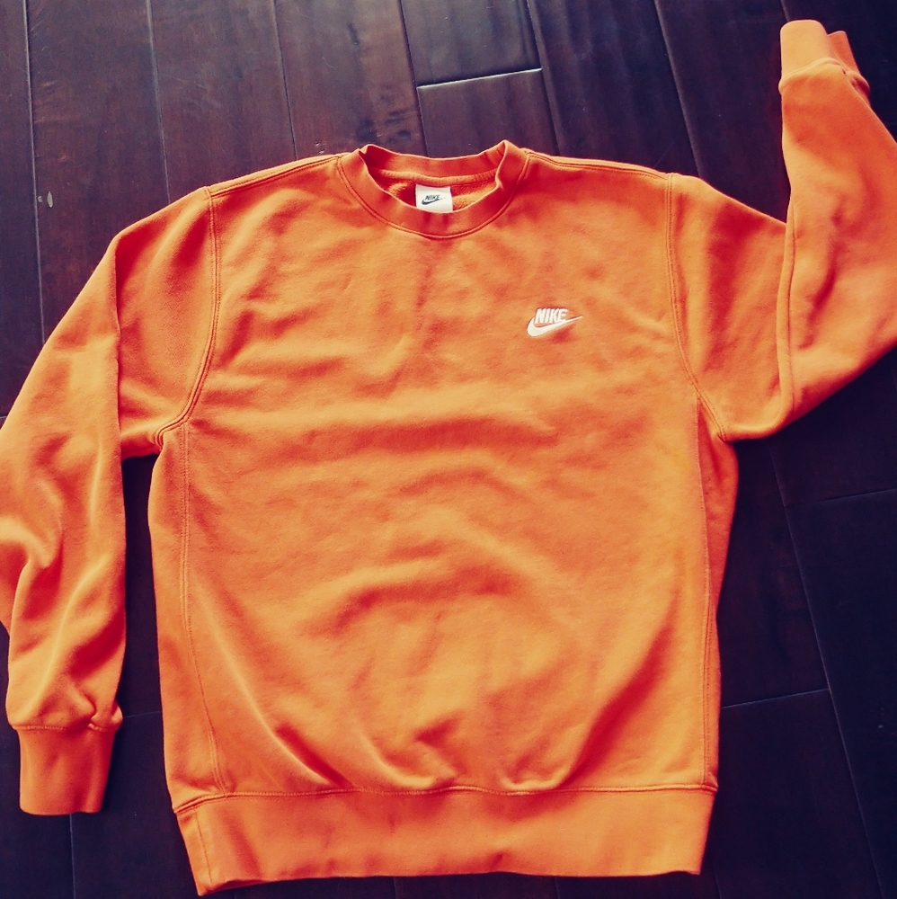 Nike Adult size Small crew neck sweatshirt